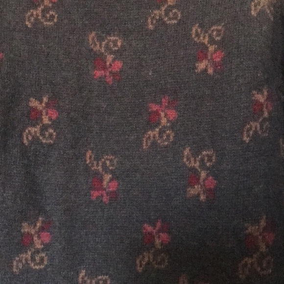 Newton Trading 100% Wool Zip Up Floral Print Cardigan - Picture 7 of 10